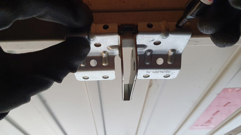 Berner GA101 Akku Garagentorantrieb Installationsanleitung